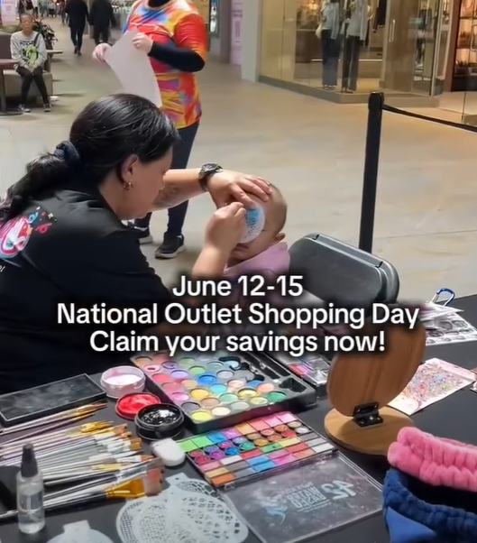 Mall activation with balloon twisting and face painting