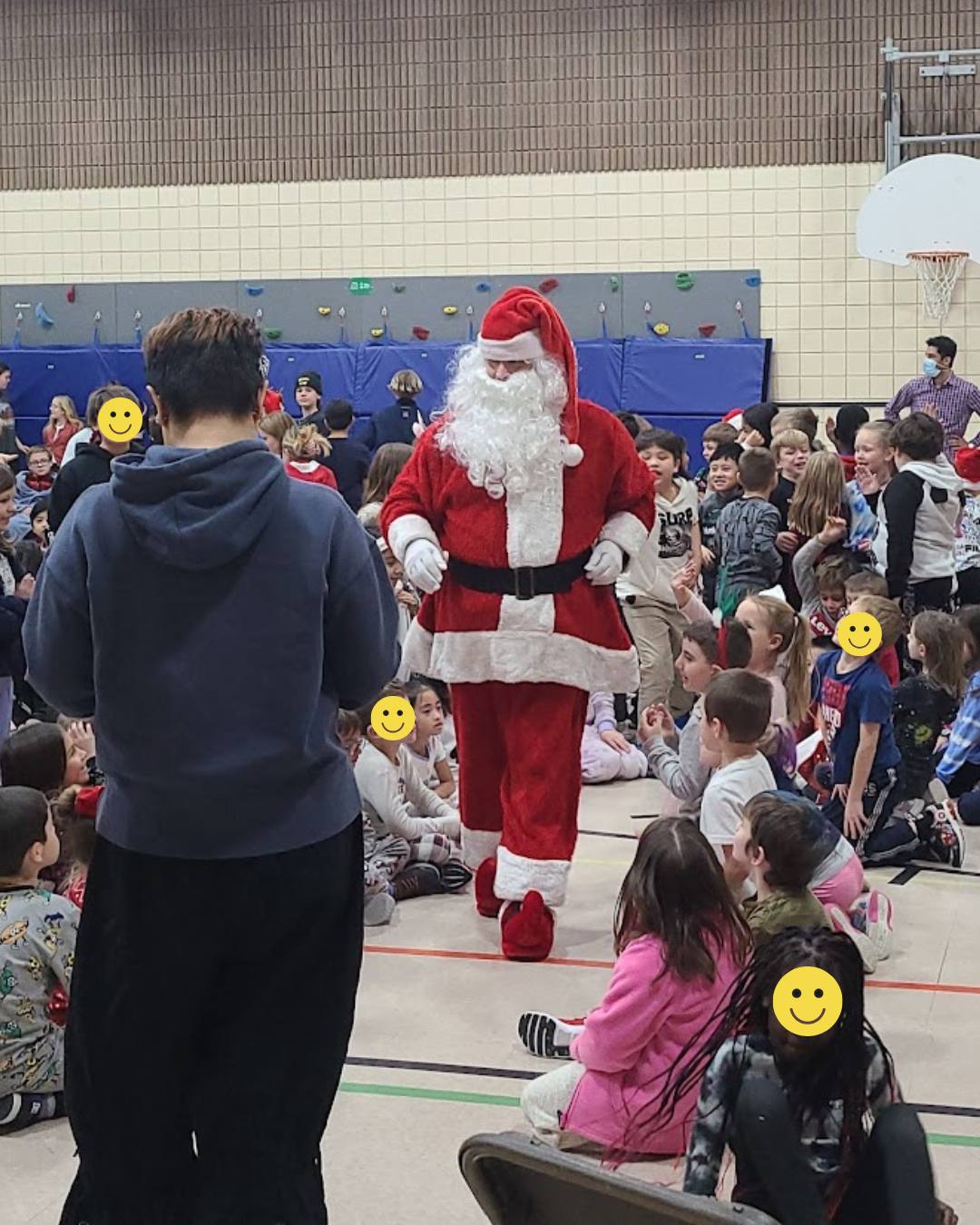 Santa Claus visit for Christmas party entertainment in Edmonton Alberta